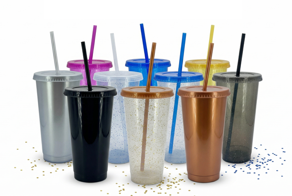 Vasos con popote → "Colores para cada tema de fiesta"